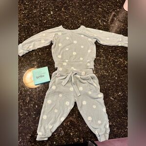 **SOLD**Kyte Baby Daisy Jogger Set